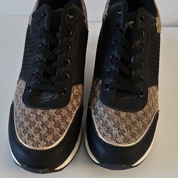 Cestfini Sneakers Sophisticated Black and Brown Moccasins with Monogram Pattern - Picture 6 of 7